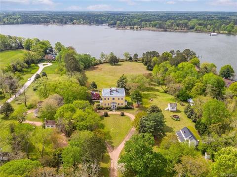 7005 Glen Roy Ln, Gloucester, VA 23061 photo 2
