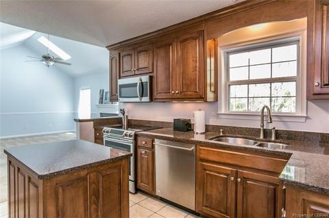 8354 Adams Ct, Gloucester, VA 23061 photo 10