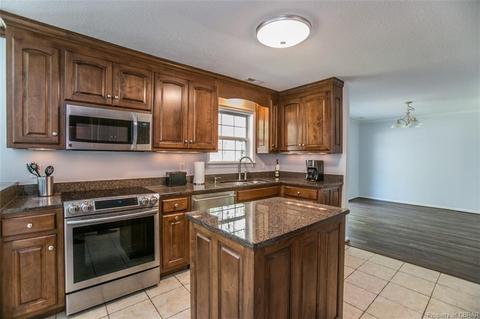8354 Adams Ct, Gloucester, VA 23061 photo 7