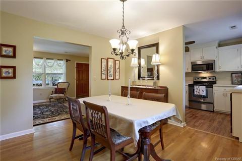 1743 Laurel Dr, Gloucester Point, VA 23062 photo 9