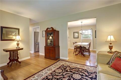 1743 Laurel Dr, Gloucester Point, VA 23062 photo 6