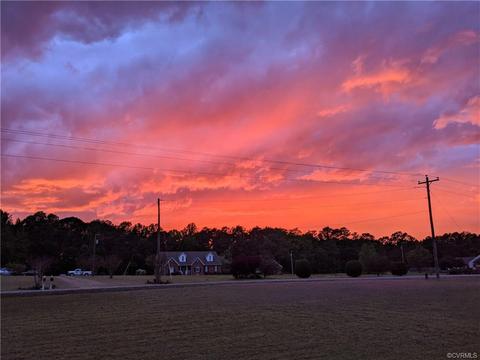 20667 Horseshoe Rd, Carson, VA 23830 photo 3