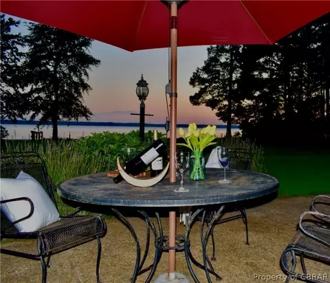 5222 Weaver Ln, Gloucester, VA 23061 photo 5