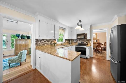 5712 Oak Knoll Rd, Midlothian, VA 23112 photo 10