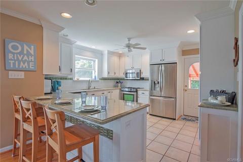 104 Pine Crest Cir, Deltaville, VA 23043 photo 8