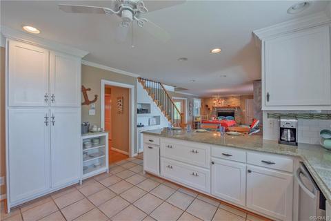 104 Pine Crest Cir, Deltaville, VA 23043 photo 11