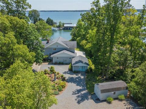 104 Pine Crest Cir, Deltaville, VA 23043 photo 2