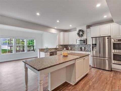 9800 Ashmill Ct, Midlothian, VA 23112 photo 9
