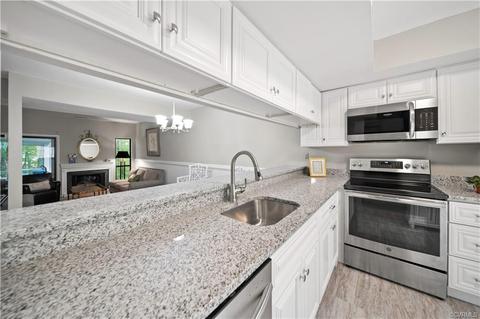 5116 Long Shadow Ct, Midlothian, VA 23112 photo 6