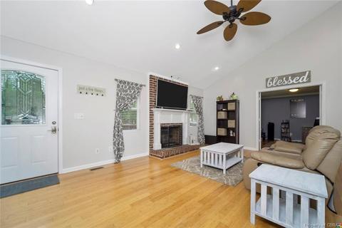 7767 Ark Rd, Gloucester, VA 23061 photo 5
