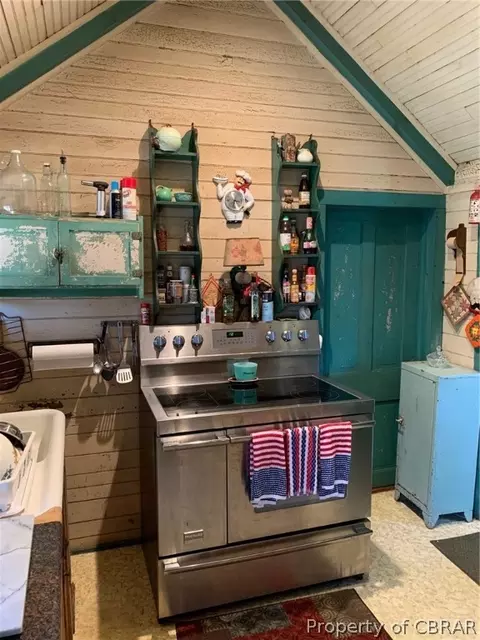 628 Millers Rd, Topping, VA 23169 photo 14