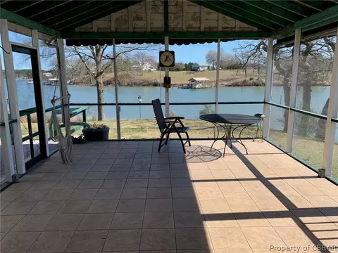 628 Millers Rd, Topping, VA 23169 photo 5