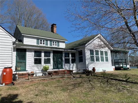628 Millers Rd, Topping, VA 23169 photo 8