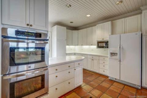 385 Waddy Dr, Weems, VA 22576 photo 23