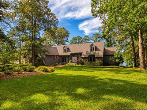 8461 Freewelcome Ln, Dutton, VA 23050 photo 2