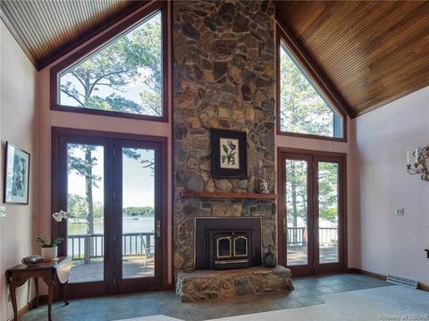 8461 Freewelcome Ln, Dutton, VA 23050 photo 10