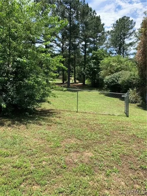 20004 Hope Dr, Sutherland, VA 23885 photo 9