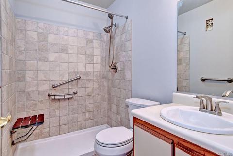 102 Windsor Ln #E, Williamsburg, VA 23185 photo 19