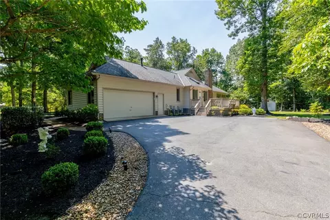 2920 Summerhurst Dr, Midlothian, VA 23113 photo 8