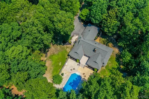 2920 Summerhurst Dr, Midlothian, VA 23113 photo 1