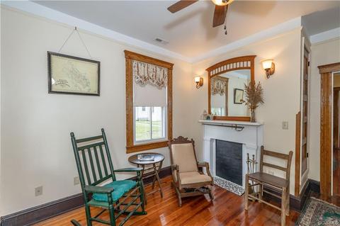 136 Whiting St, Hampton, VA 23669 photo 10