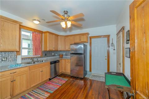 136 Whiting St, Hampton, VA 23669 photo 13