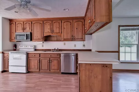 4700 Hidden Ln, Lanexa, VA 23089 photo 15