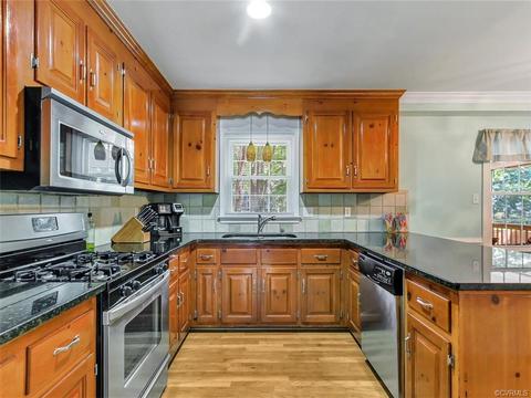 12912 Queensgate Rd, Midlothian, VA 23114 photo 4