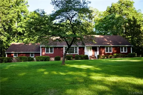 9501 Trails End Rd, Midlothian, VA 23112 photo 1