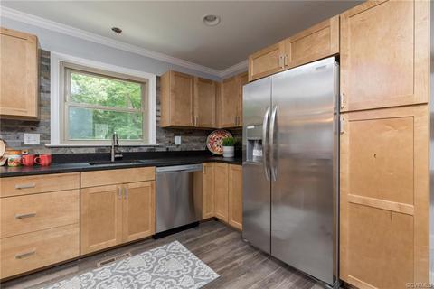 9521 Trails End Rd, Midlothian, VA 23112 photo 8