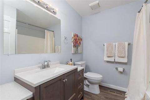 9521 Trails End Rd, Midlothian, VA 23112 photo 17