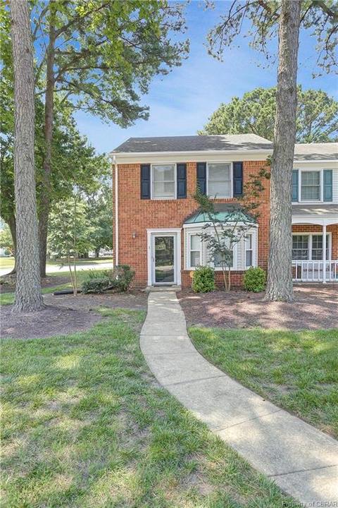1 Corwin Cir, Hampton, VA 23666 photo 3