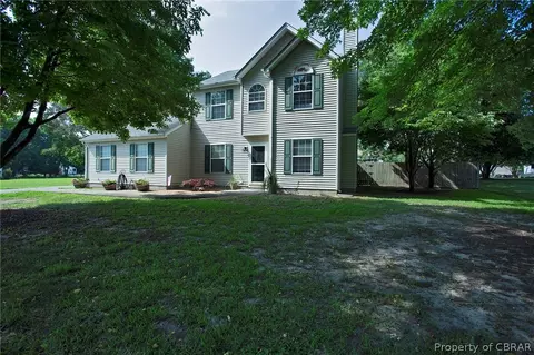 6761 Amanda Ct, Gloucester, VA 23061 photo 1