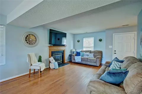 6761 Amanda Ct, Gloucester, VA 23061 photo 8
