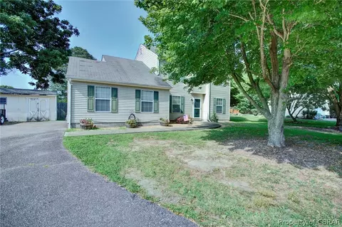 6761 Amanda Ct, Gloucester, VA 23061 photo 3