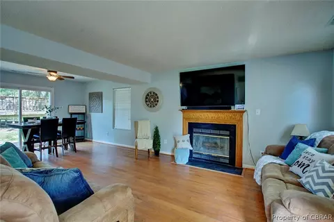 6761 Amanda Ct, Gloucester, VA 23061 photo 5