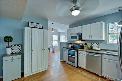 6761 Amanda Ct, Gloucester, VA 23061 photo 11