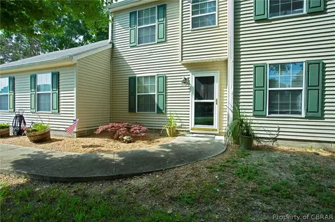6761 Amanda Ct, Gloucester, VA 23061 photo 4