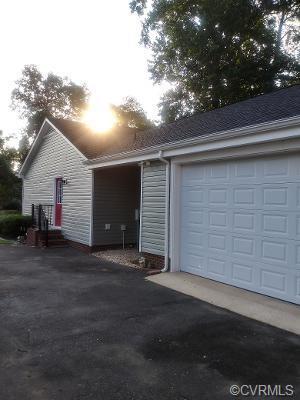 9279 E Wenlock Dr, Mechanicsville, VA 23116 photo 3