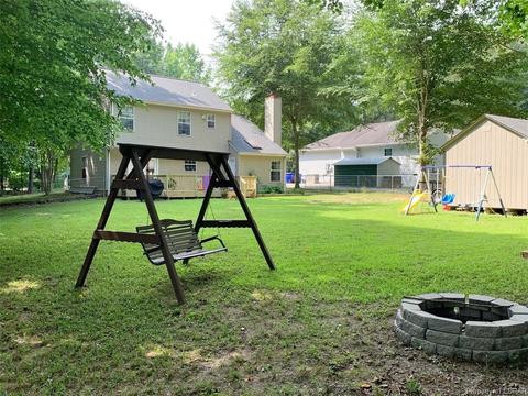 8382 Kitchener Dr, Gloucester, VA 23061 photo 4