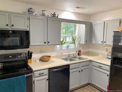 8382 Kitchener Dr, Gloucester, VA 23061 photo 7