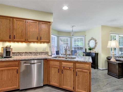 7124 Harbourside Ct, Midlothian, VA 23112 photo 15