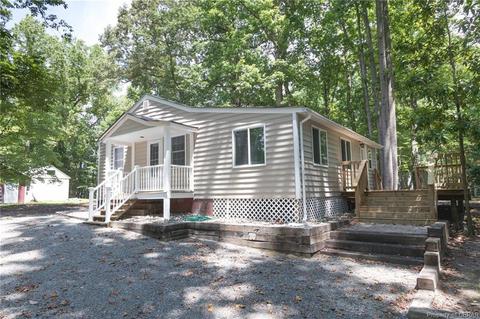 67 Hanamalea Ln, Topping, VA 23169 photo 4