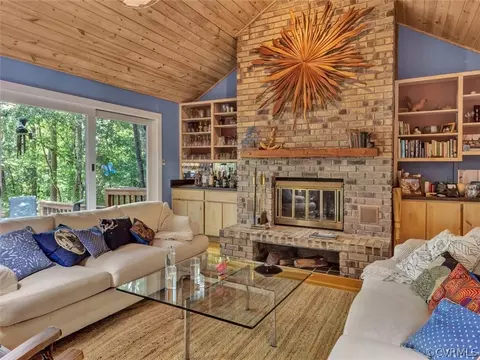 13906 Commodore Point Rd, Midlothian, VA 23112 photo 9