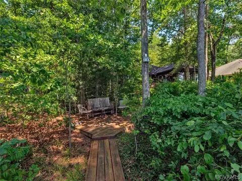 13906 Commodore Point Rd, Midlothian, VA 23112 photo 2