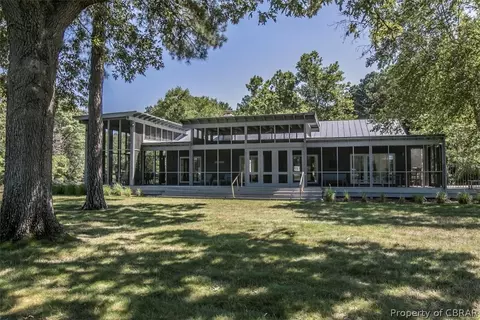 5432 White Hall Rd, Gloucester, VA 23061 photo 2