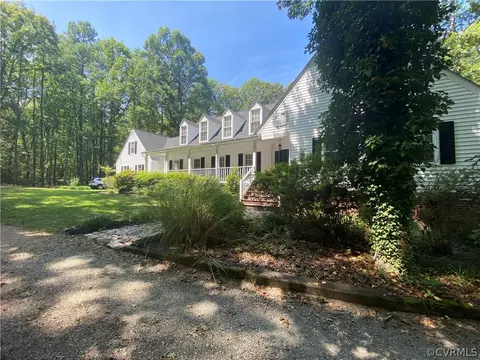 17193 White Pine Rd, Beaverdam, VA 23015 photo 2