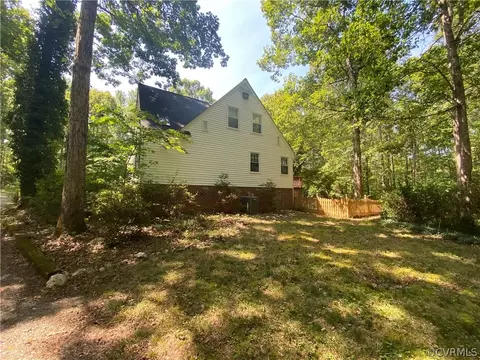 17193 White Pine Rd, Beaverdam, VA 23015 photo 3