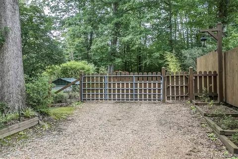 3554 Old Woods Mill Rd, Gloucester, VA 23061 photo 38