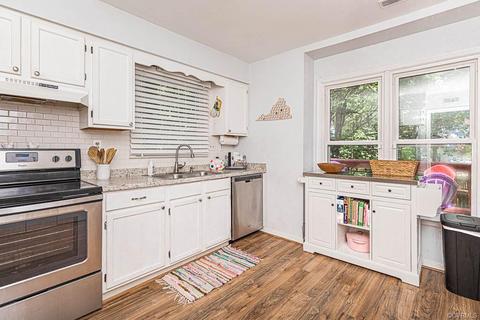 5817 Mill Spring Rd, Midlothian, VA 23112 photo 4